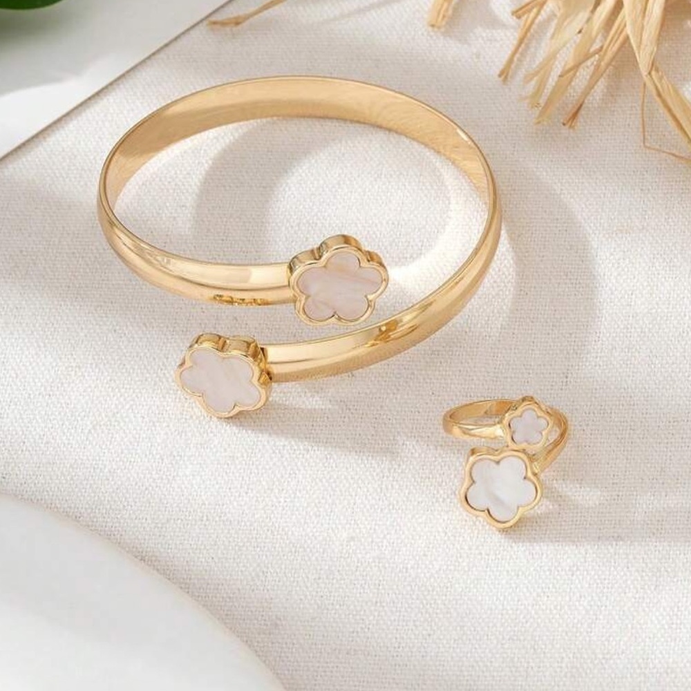NEW Double Clover Gold Bangle Cuff Bracelet Clover Ring Adjustable Jewelry Set